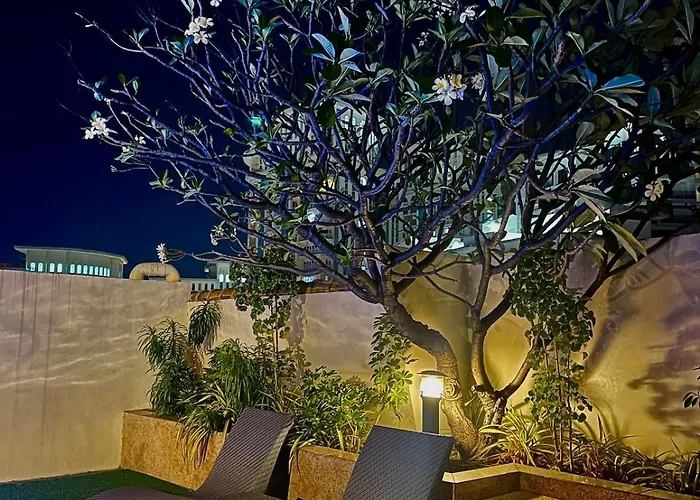 1br Luxe Bgc Venice Grand Canal Staycation