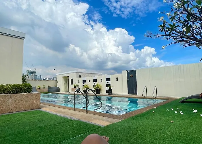 Apartment 1br Luxe Bgc Venice Grand Canal Staycation Manila