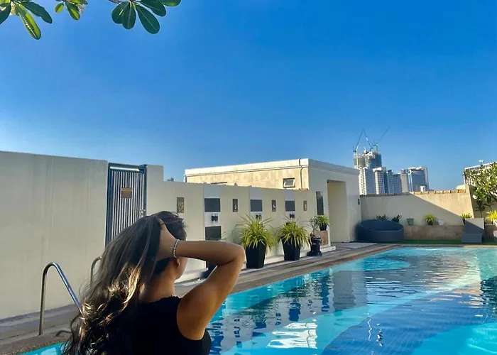 1br Luxe Bgc Venice Grand Canal Staycation *