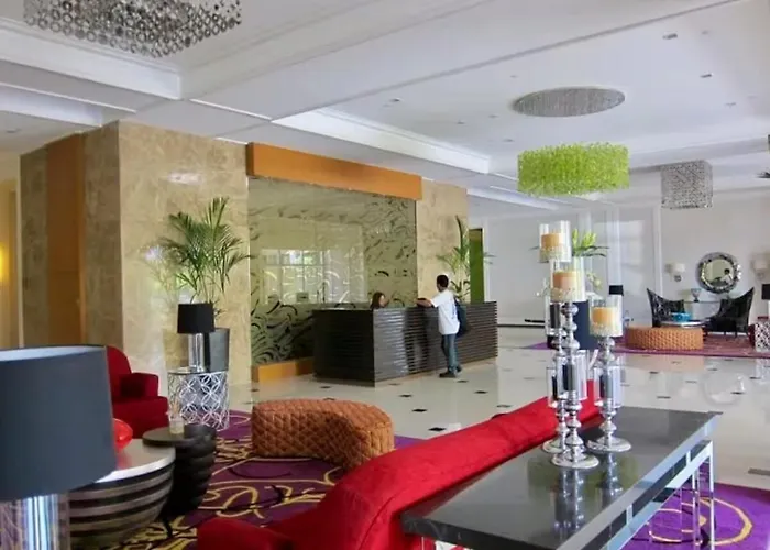 1br Luxe Bgc Venice Grand Canal Staycation Apartment *
