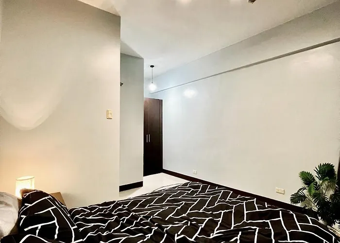 1br Luxe Bgc Venice Grand Canal Staycation Apartment Manila