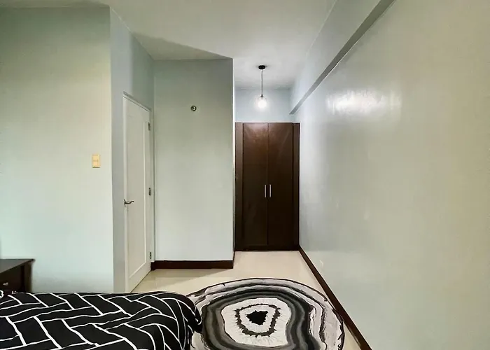 Apartment 1br Luxe Bgc Venice Grand Canal Staycation *